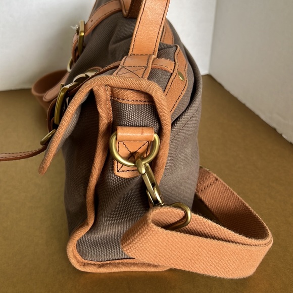 Fossil Olive Shoulder Bag - Picture 7 of 14
